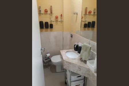 Casa à venda com 3 quartos, 150m² em Vila Mazzei, São Paulo