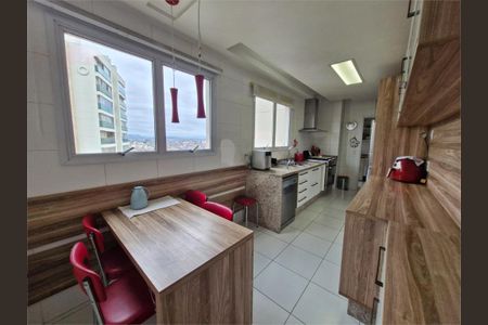 Apartamento à venda com 179m², 4 quartos e 3 vagas