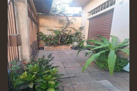 Casa à venda com 300m², 4 quartos e 4 vagas