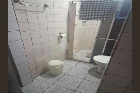 Casa à venda com 4 quartos, 300m² em Jardim Ataliba Leonel, São Paulo