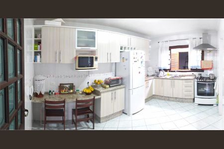 Casa à venda com 200m², 3 quartos e 2 vagas