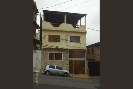 Casa à venda com 3 quartos, 122m² em Santa Teresinha, São Paulo