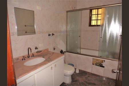 Casa à venda com 3 quartos, 122m² em Santa Teresinha, São Paulo