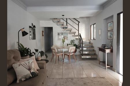 Casa à venda com 4 quartos, 125m² em Parque Casa de Pedra, São Paulo
