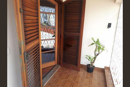 Casa à venda com 262m², 4 quartos e sem vaga
