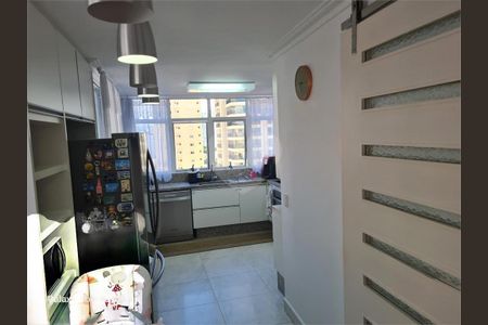Apartamento à venda com 236m², 3 quartos e 4 vagas