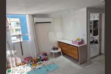 Apartamento à venda com 236m², 3 quartos e 4 vagas