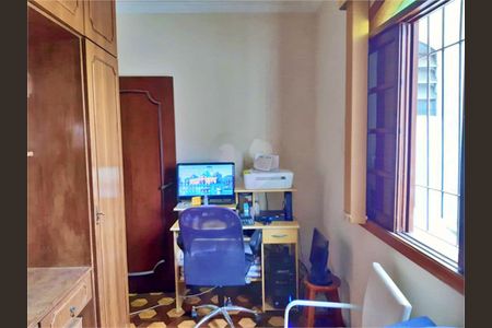 Casa à venda com 208m², 3 quartos e 2 vagas