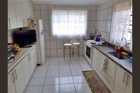 Casa à venda com 208m², 3 quartos e 2 vagas