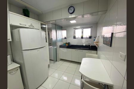 Apartamento à venda com 72m², 2 quartos e sem vaga