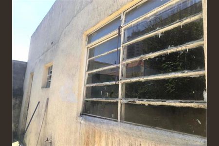 Casa à venda com 230m², 3 quartos e 2 vagas