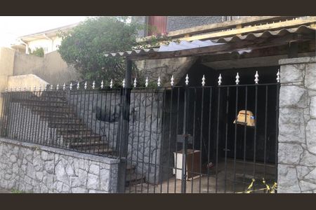 Casa à venda com 230m², 3 quartos e 2 vagas