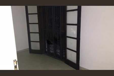 Casa à venda com 194m², 3 quartos e 2 vagas