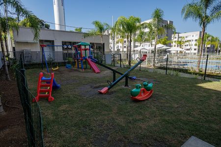 Apartamento para alugar com 45m², 2 quartos e 1 vaga Apartamento para alugar com 45m², 2 quartos e 1 vagaÁrea comum - Playground