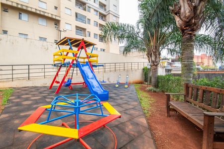 Apartamento à venda com 47m², 2 quartos e 1 vaga Apartamento à venda com 47m², 2 quartos e 1 vagaÁrea comum - Playground