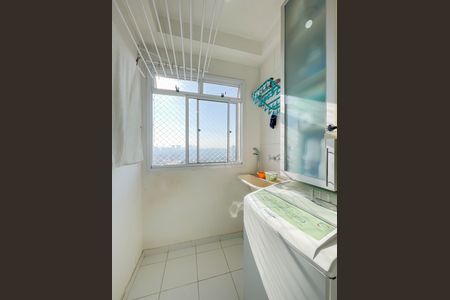 Apartamento à venda com 47m², 2 quartos e 1 vaga Apartamento à venda com 47m², 2 quartos e 1 vagaCozinha e Área de Serviço