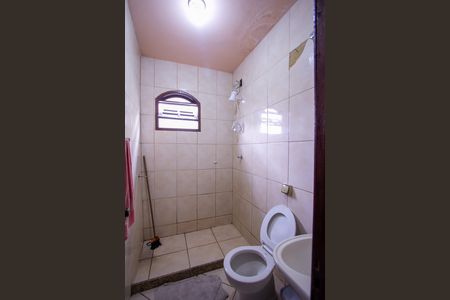 Banheiro de casa para alugar com 1 quarto, 40m² em Laranjal, São Gonçalo