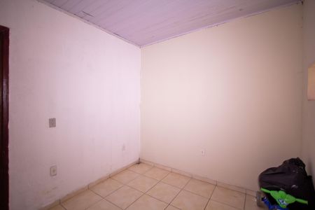 Quarto de casa para alugar com 1 quarto, 40m² em Laranjal, São Gonçalo