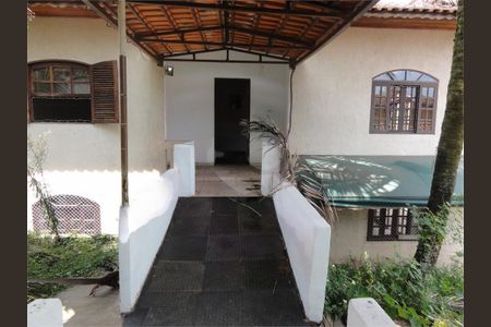 Casa à venda com 200m², 4 quartos e 8 vagas