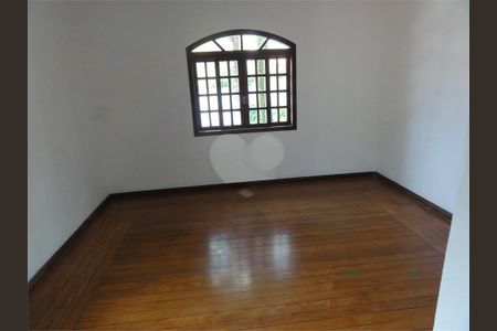 Casa à venda com 200m², 4 quartos e 8 vagas