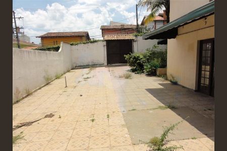 Casa à venda com 200m², 4 quartos e 8 vagas