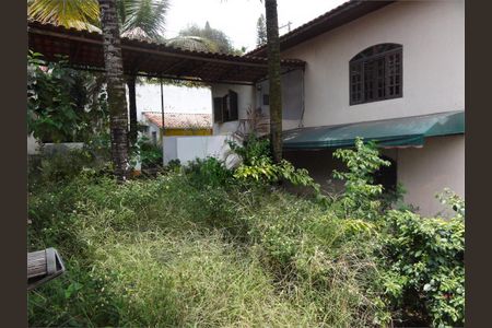 Casa à venda com 200m², 4 quartos e 8 vagas