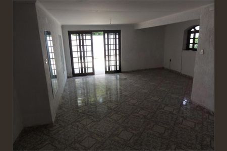 Casa à venda com 200m², 4 quartos e 8 vagas