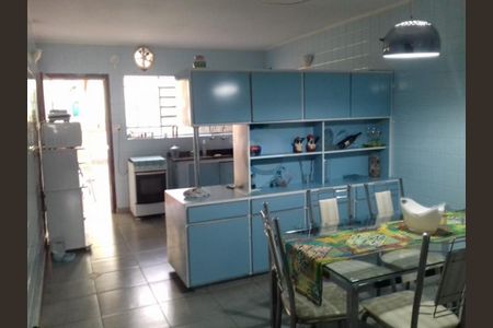 Casa à venda com 120m², 3 quartos e 1 vaga