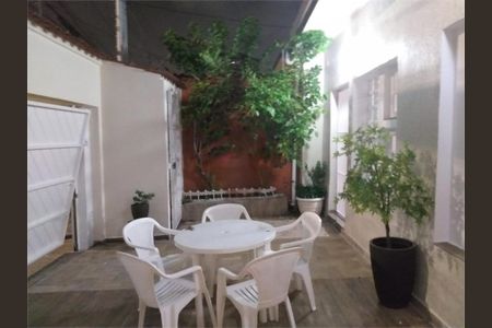 Casa para alugar com 320m², 4 quartos e 5 vagas