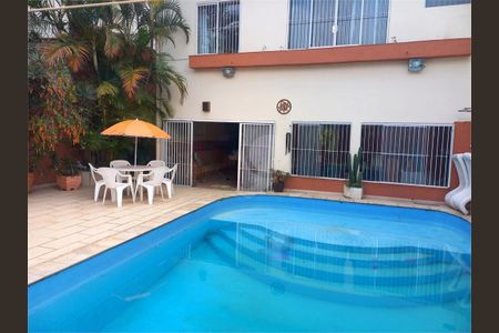 Casa para alugar com 320m², 4 quartos e 5 vagas