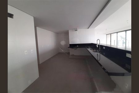 Apartamento à venda com 255m², 4 quartos e 4 vagas