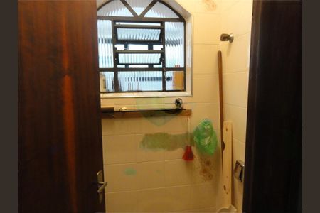 Casa à venda com 3 quartos, 228m² em Vila Irmaos Arnoni, São Paulo