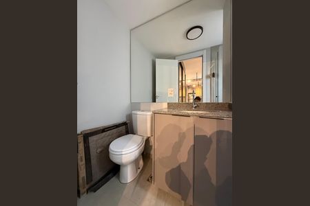 Banheiro de kitnet/studio para alugar com 1 quarto, 31m² em Vila Buarque, São Paulo