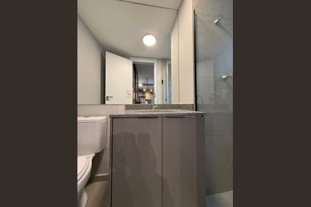 Banheiro de kitnet/studio para alugar com 1 quarto, 31m² em Vila Buarque, São Paulo