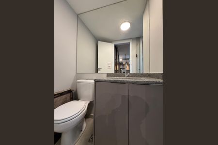 Banheiro de kitnet/studio para alugar com 1 quarto, 31m² em Vila Buarque, São Paulo