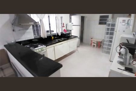 Casa à venda com 130m², 4 quartos e 2 vagas