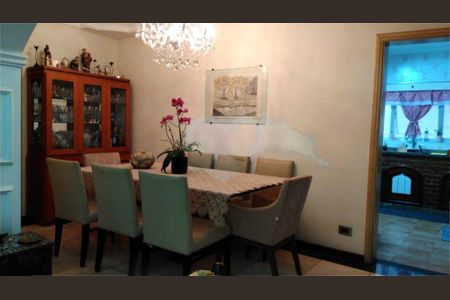 Apartamento à venda com 130m², 4 quartos e 2 vagas
