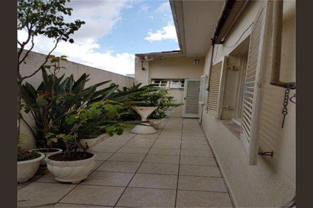 Casa à venda com 268m², 3 quartos e 3 vagas