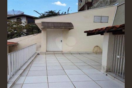 Casa à venda com 268m², 3 quartos e 3 vagas