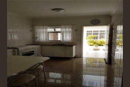 Casa à venda com 268m², 3 quartos e 3 vagas