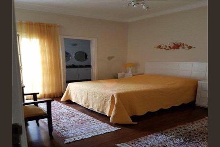 Casa à venda com 268m², 3 quartos e 3 vagas