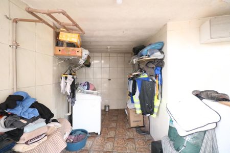 Casa à venda com 725m², 2 quartos e 3 vagasÁrea de Serviço e Quintal