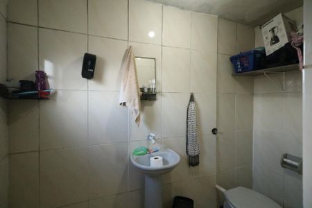 Casa à venda com 725m², 2 quartos e 3 vagasBanheiro de Serviço