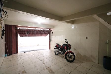 Casa à venda com 725m², 2 quartos e 3 vagasGaragem