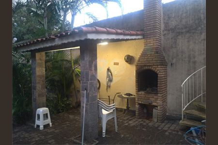 Casa à venda com 290m², 4 quartos e 4 vagas