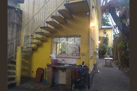 Casa à venda com 290m², 4 quartos e 4 vagas