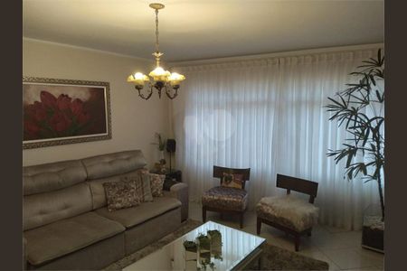 Casa à venda com 2 quartos, 154m² em Vila Ester (Zona Norte), São Paulo