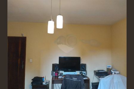 Casa à venda com 2 quartos, 154m² em Vila Ester (Zona Norte), São Paulo