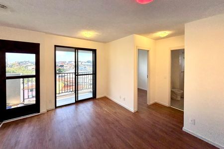 Sala de apartamento para alugar com 2 quartos, 43m² em Vila Campanela, São Paulo