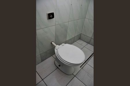 Casa à venda com 75m², 2 quartos e sem vagaCasa 02 - Banheiro Social